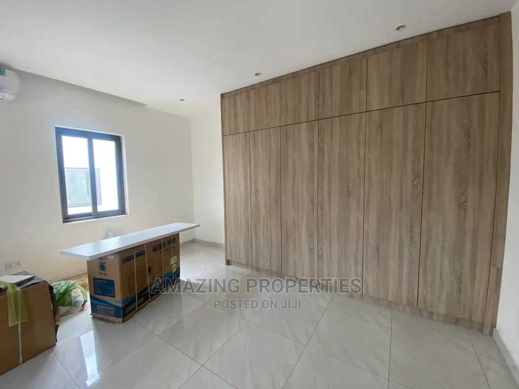 5bdrm House in East Legon for Sale in East Legon