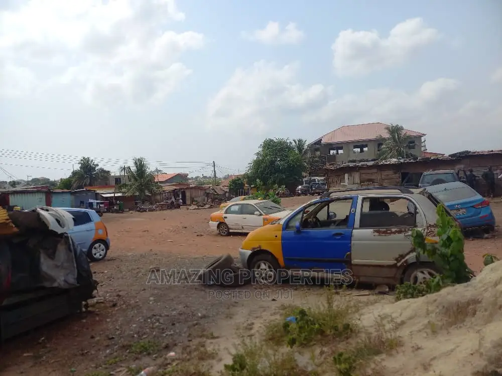 5 Plots of Commercial Along the Kwashieman Highway in Kwashieman