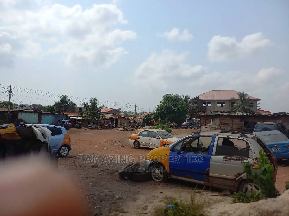 5 Plots of Commercial Along the Kwashieman Highway in Kwashieman