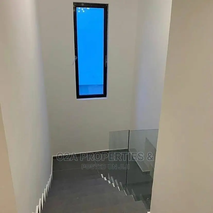 3bdrm House in Baatsona Total for Sale in Baatsona Total