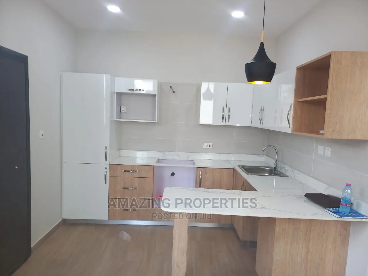 4bdrm Townhouse / Terrace in 4Bedroom Townhouse, Accra Metropolitan in Accra Metropolitan