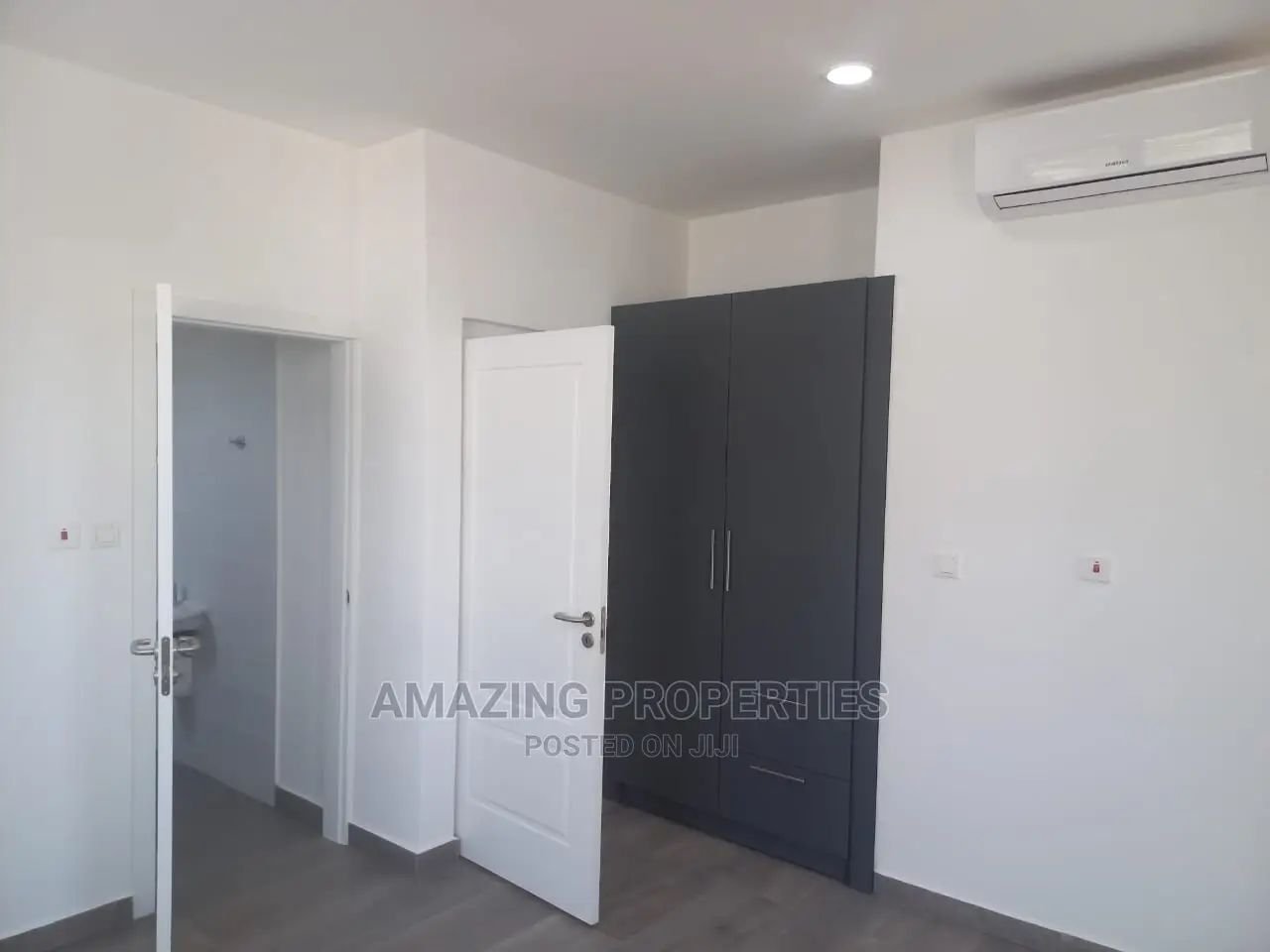 4bdrm Townhouse / Terrace in 4Bedroom Townhouse, Accra Metropolitan in Accra Metropolitan