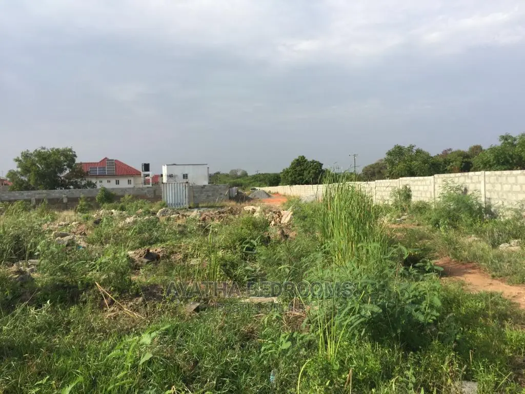 2 and Half Plot at Teshie Camp. 250.000 Dollars Negotiable. in New Town