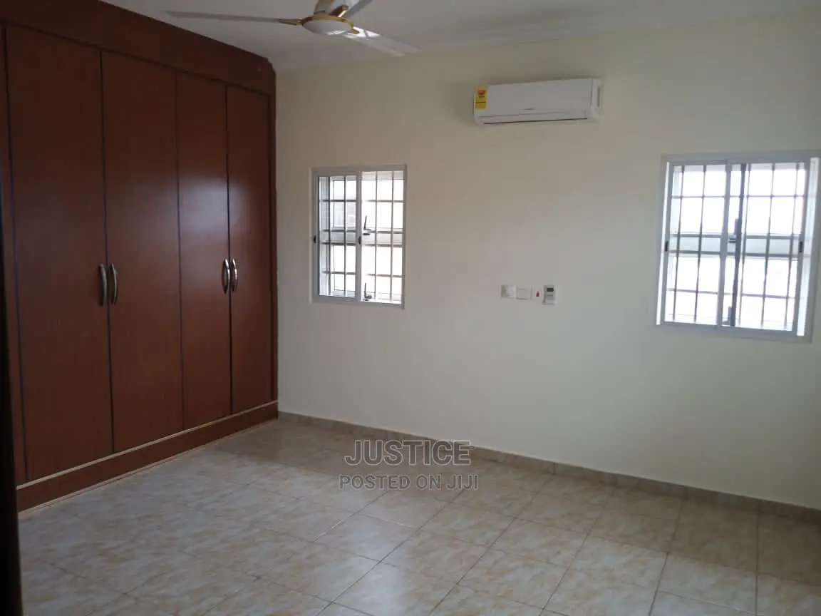 4bdrm Duplex in North Legon for rent in North Legon