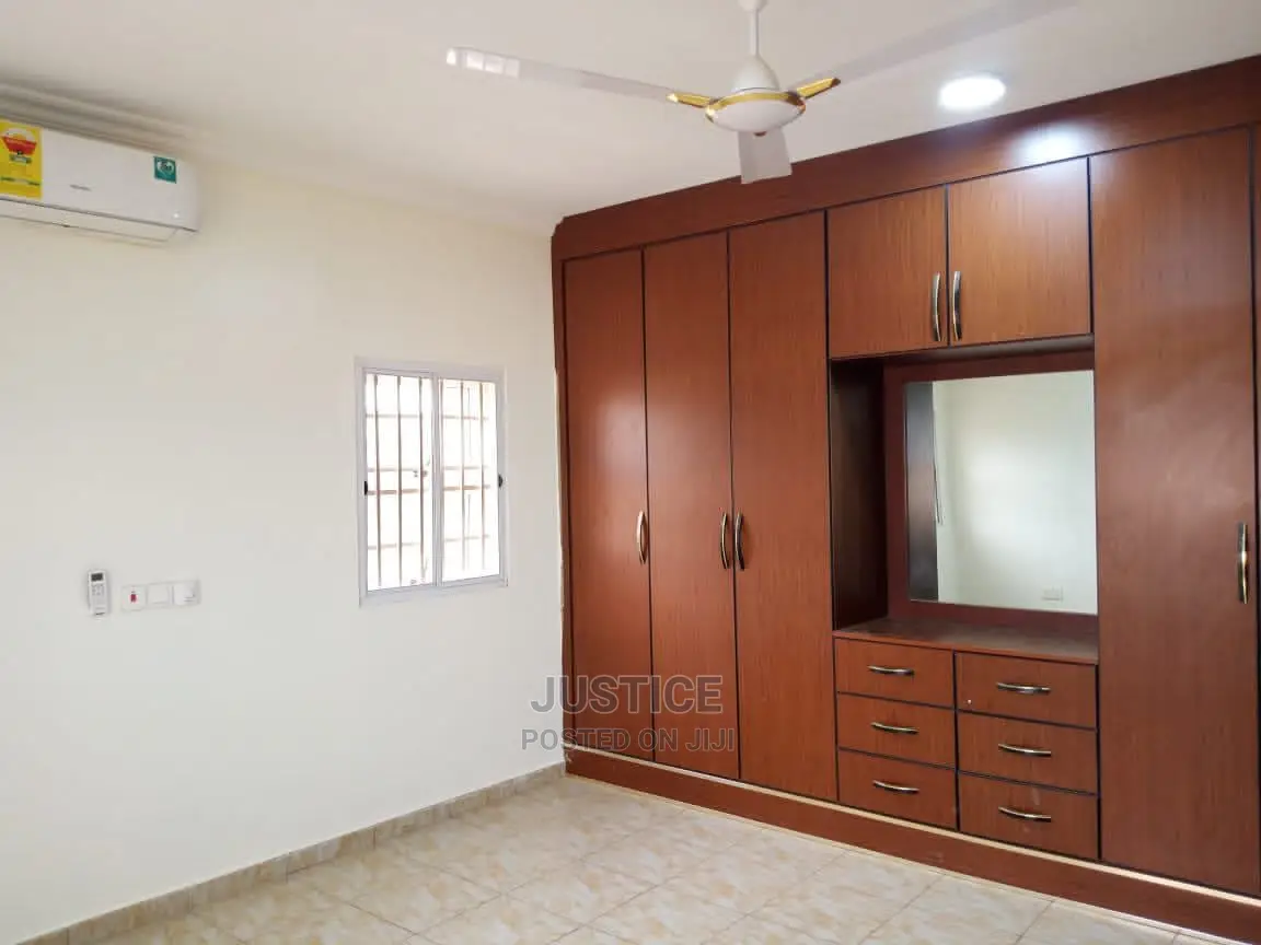4bdrm Duplex in North Legon for rent in North Legon