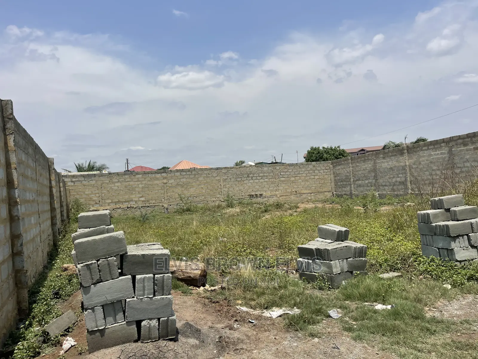 Do You Need a Land to Buy at NMIADJORN or ZOOMLION in East Legon