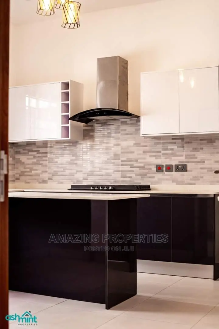 4bdrm House in Spintex for Sale in Spintex
