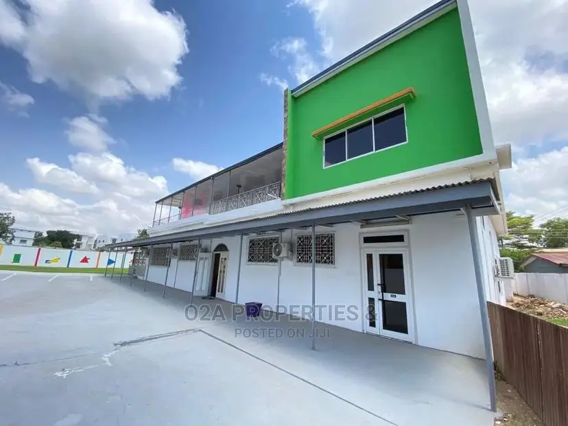 8bdrm House in Airport Residential Area for Rent in Airport Residential Area