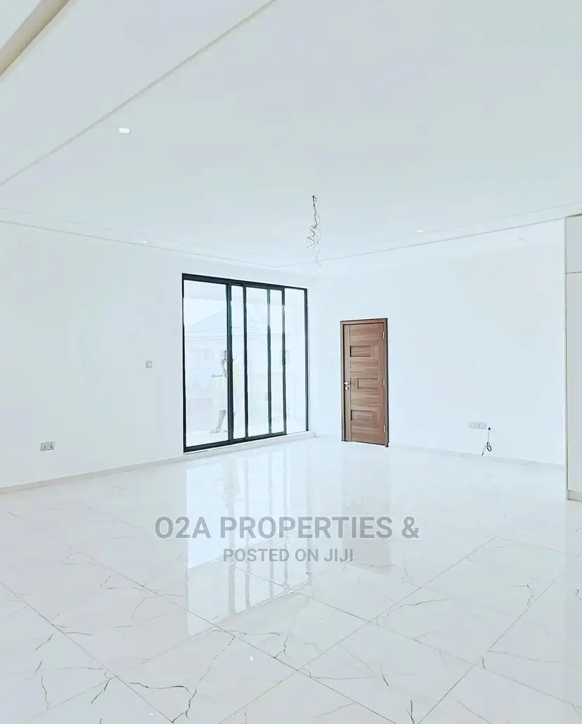 4bdrm House in School Junction for Sale in School Junction