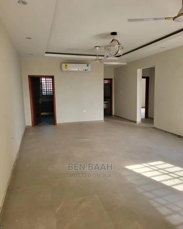2bdrm Block of Flats in Ben Properties, Lake Side Estate for rent in Lake Side Estate