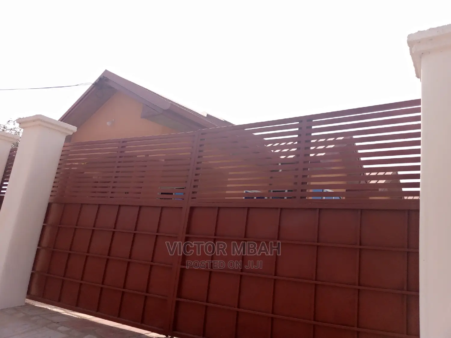A Newly Built Finis12 Bedrooms Hostel for Sell Around CUC. in Tema Metropolitan