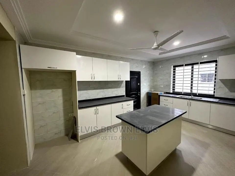 3bdrm House in Living Large, East Legon for Sale in East Legon