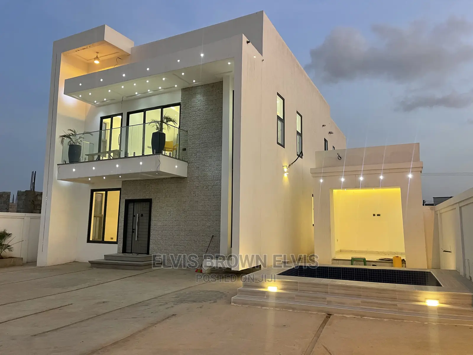 4bdrm Duplex in Living Large, Ashaley Botwe for Sale in Ashaley Botwe