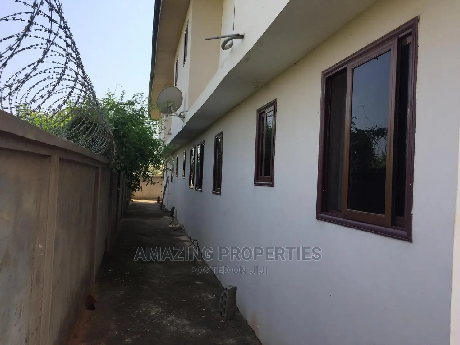 19 Bed Apart Self for Sale at Community 25 New Dawhenya in Tema Metropolitan