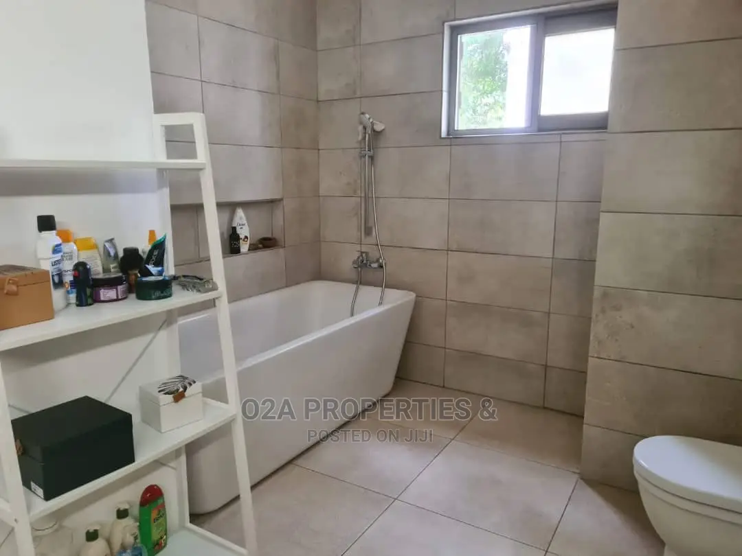4bdrm House in North Ridge for Rent in North Ridge