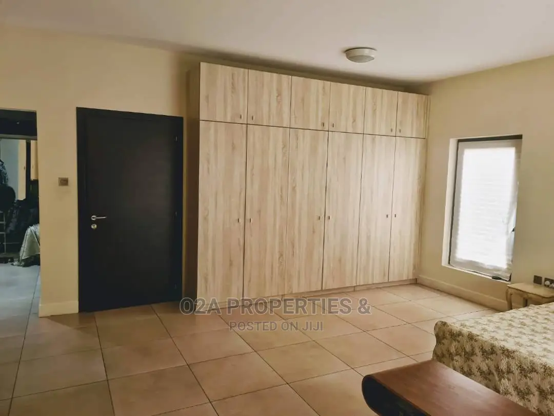 4bdrm House in North Ridge for Rent in North Ridge