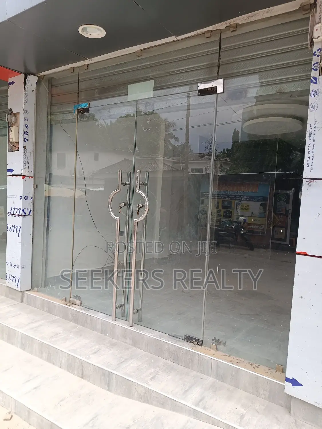 A Single Shop for Rent at Osu Oxford Street in Oxford Street