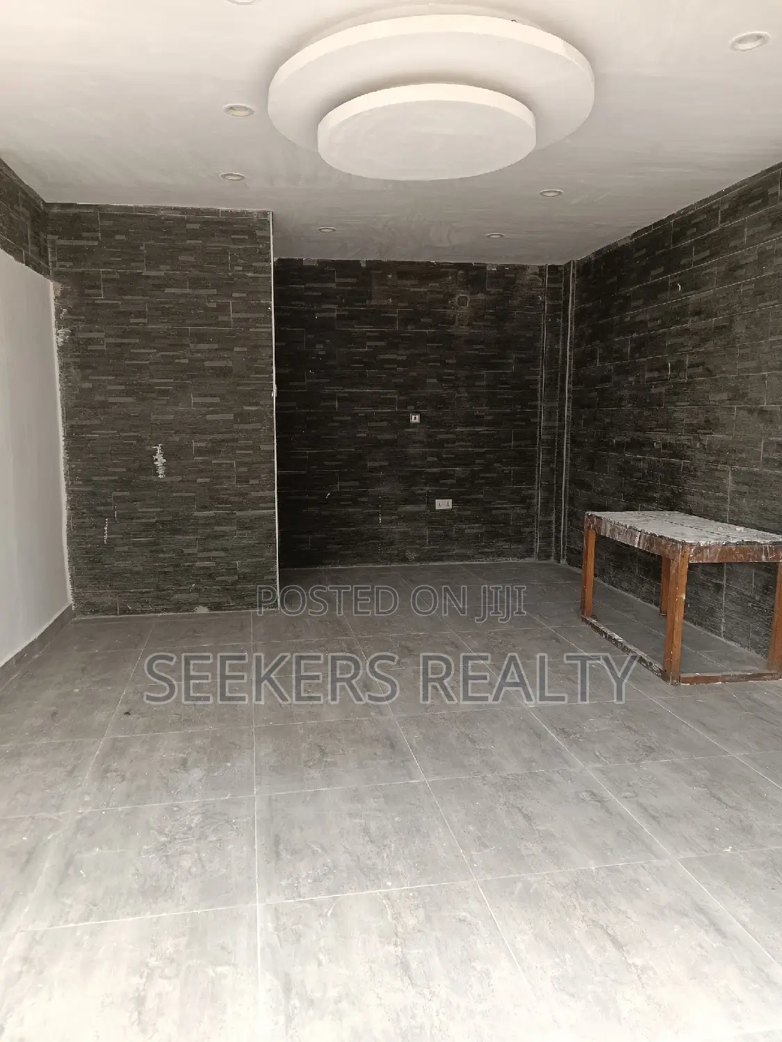 A Single Shop for Rent at Osu Oxford Street in Oxford Street