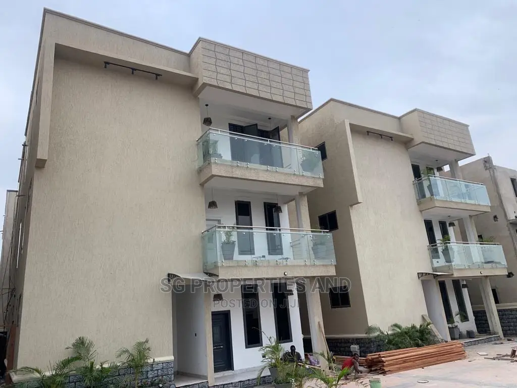2bdrm Apartment in East Airport for Rent in Airport Residential Area