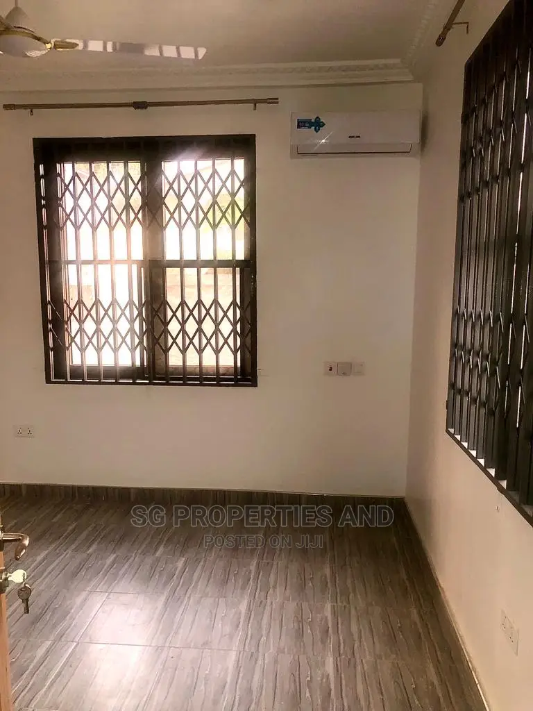 2bdrm Apartment in East Airport for Rent in Airport Residential Area