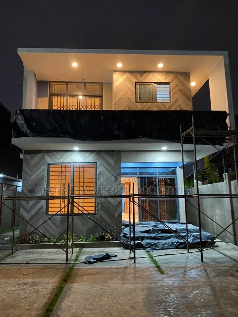 4bdrm House in Royal Footprints, Oyarifa for Sale in Oyarifa