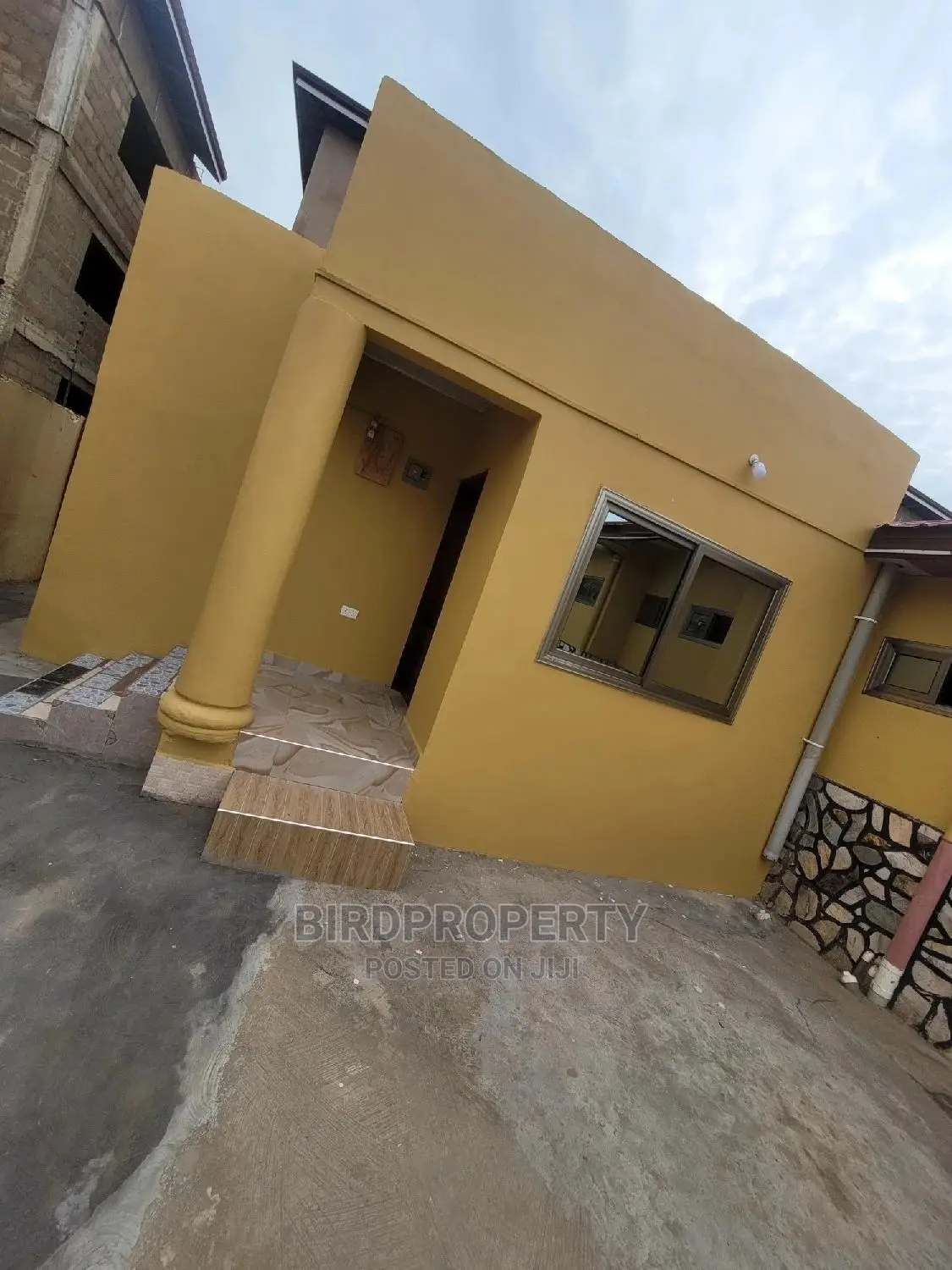 1bdrm Room & Parlour in Birdproperty, Little Roses Area for rent in Little Roses Area