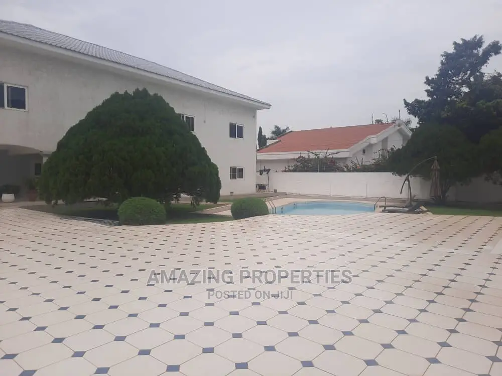 4bdrm House in 4Bedrooms With, Airport Residential Area for Rent in Airport Residential Area