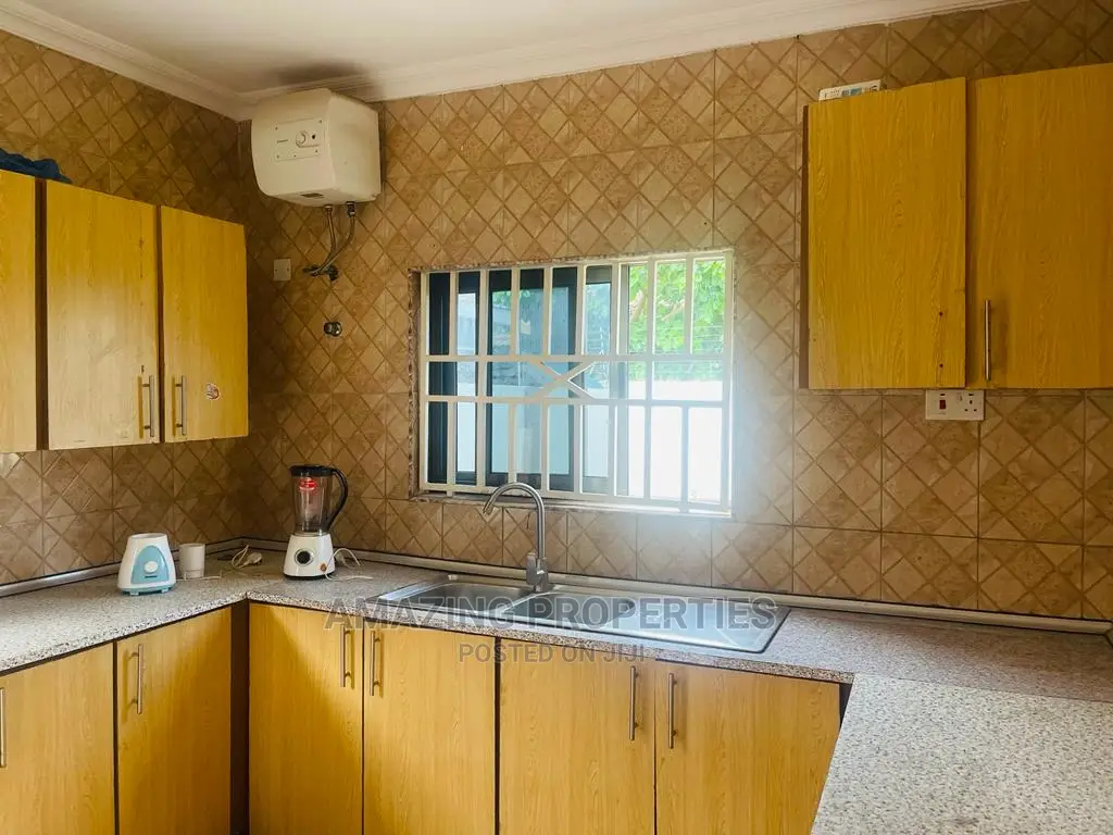 3bdrm House in For Rent 3 Bedrooms for rent in Spintex