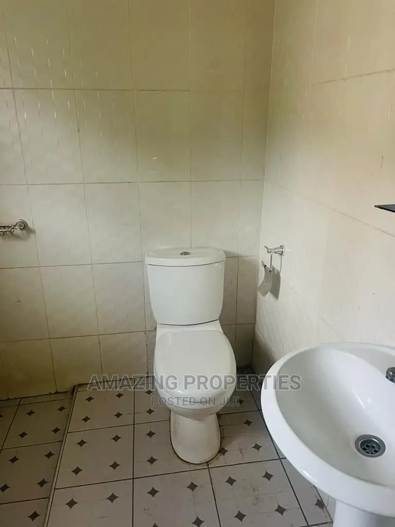 3bdrm House in For Rent 3 Bedrooms for rent in Spintex