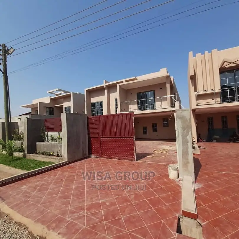 4bdrm Duplex in Wisa Groups, Burma Camp for Rent in Burma Camp