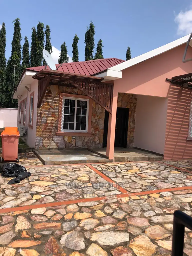 4bdrm Duplex in Wisa Groups, Accra Metropolitan for Rent in Accra Metropolitan