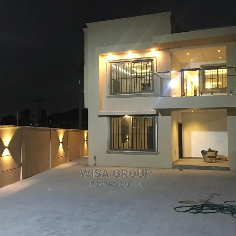 4bedrooms House Story Building for Sale in Accra Metropolitan