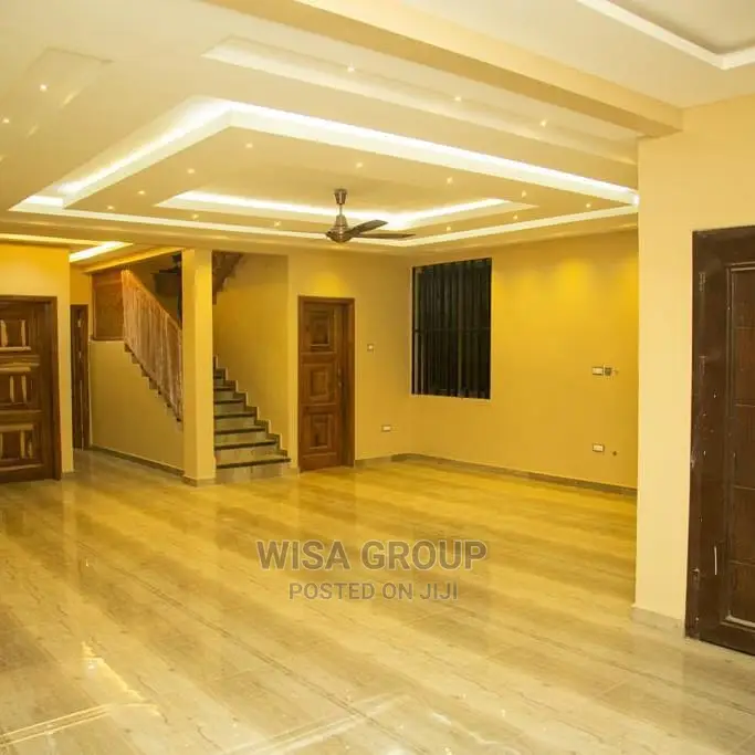 4bedrooms House Story Building for Sale in Accra Metropolitan