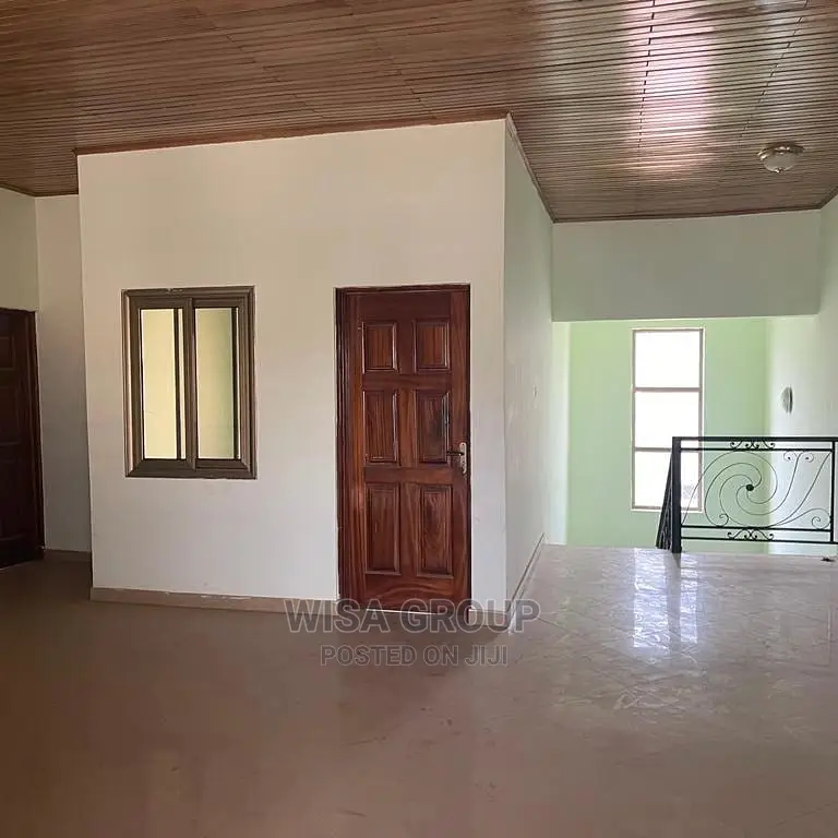5bdrm Duplex in Wisa Groups, Accra Metropolitan for Rent in Accra Metropolitan