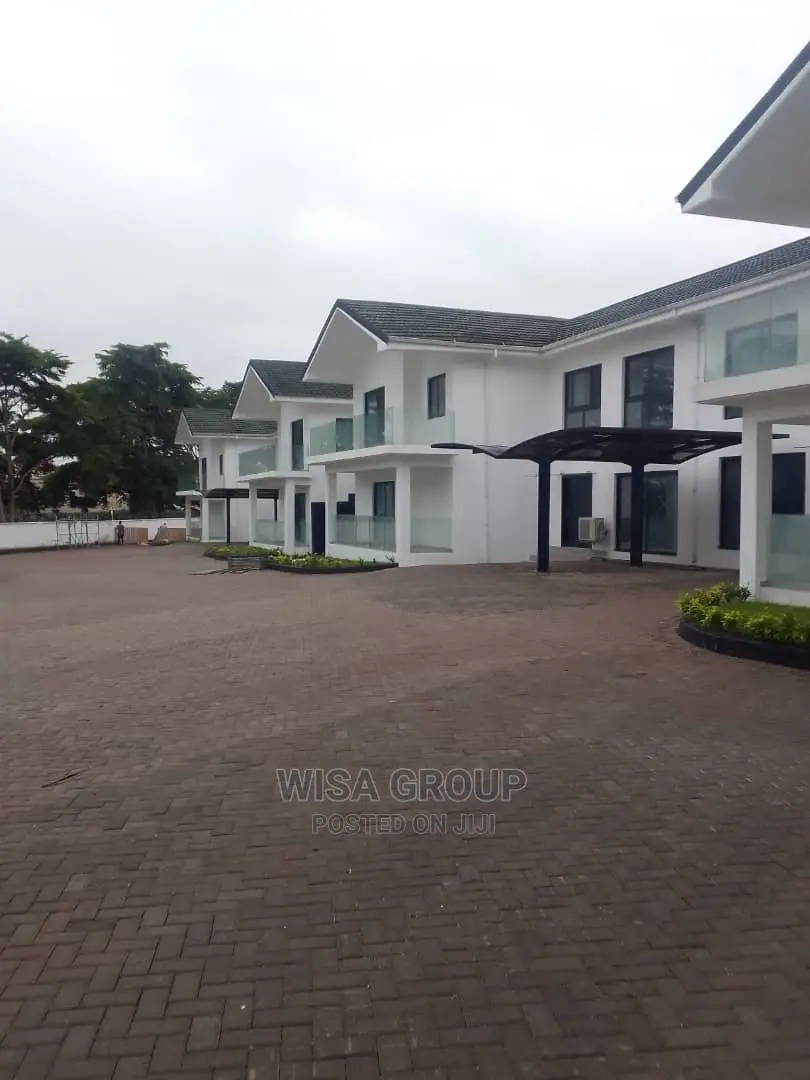 4bdrm Duplex in Wisa Groups, Cantonments for Rent in Cantonments