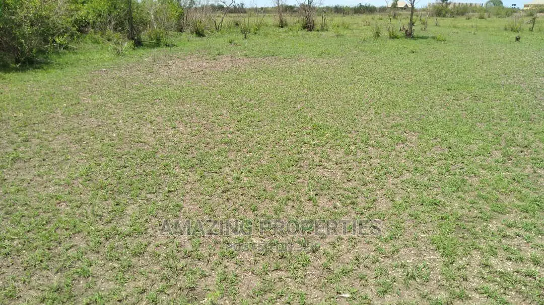 300acres of Land for Sale at Dodowa GHANATA Senior High in Dodowa