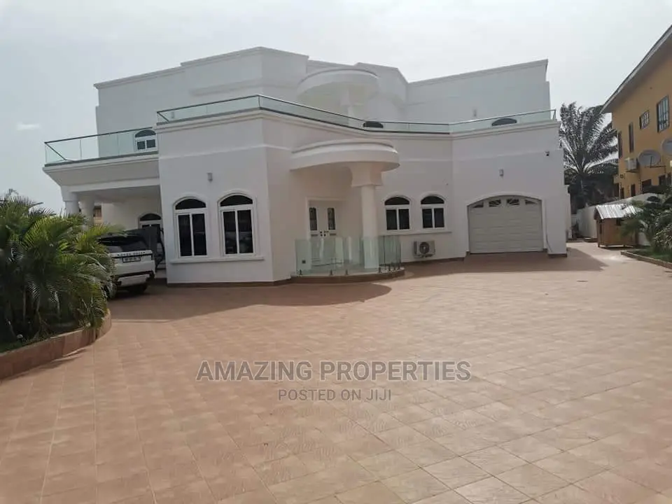 5bdrm House in East Legon, Spintex for Sale in Spintex