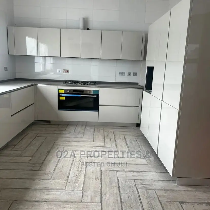 3bdrm House in Labone Junction for Rent in Labone Junction