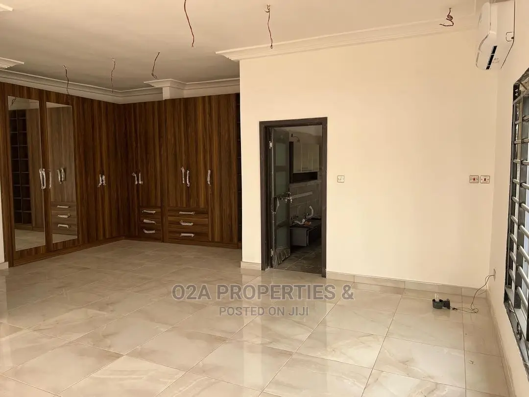3bdrm House in Labone Junction for Rent in Labone Junction