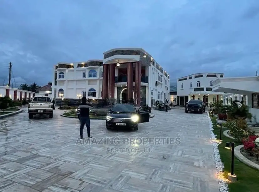 Furnished 7bdrm House in Tema Metropolitan for sale in Tema Metropolitan