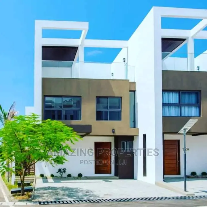 4bdrm Townhouse / Terrace in Cantonments for Rent in Cantonments