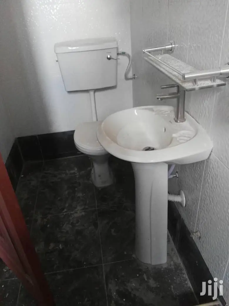 1bdrm Apartment in Ben Properties, Achimota for rent in Achimota