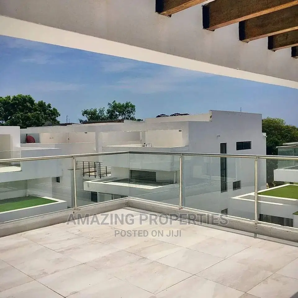 4bdrm Townhouse/Terrace in Cantonments for Sale in Cantonments