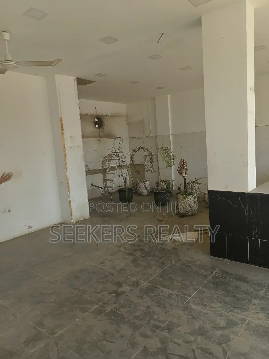 Shop for Rent at Osu . in Osu