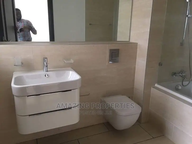 5bdrm House in Adjiriganor for Sale in Adjiriganor