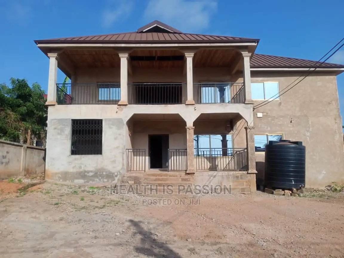 Furnished 5bdrm Block of Flats in Accra Metropolitan for Sale in Accra Metropolitan