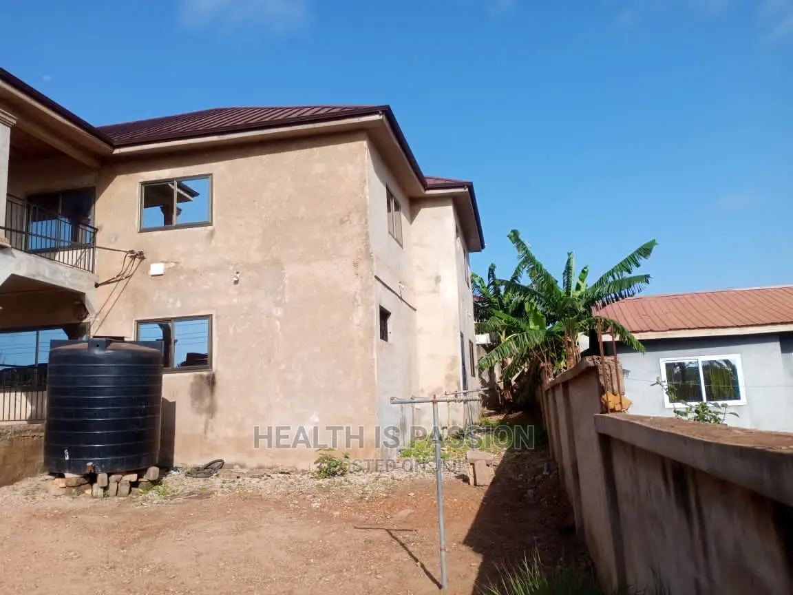 Furnished 5bdrm Block of Flats in Accra Metropolitan for Sale in Accra Metropolitan