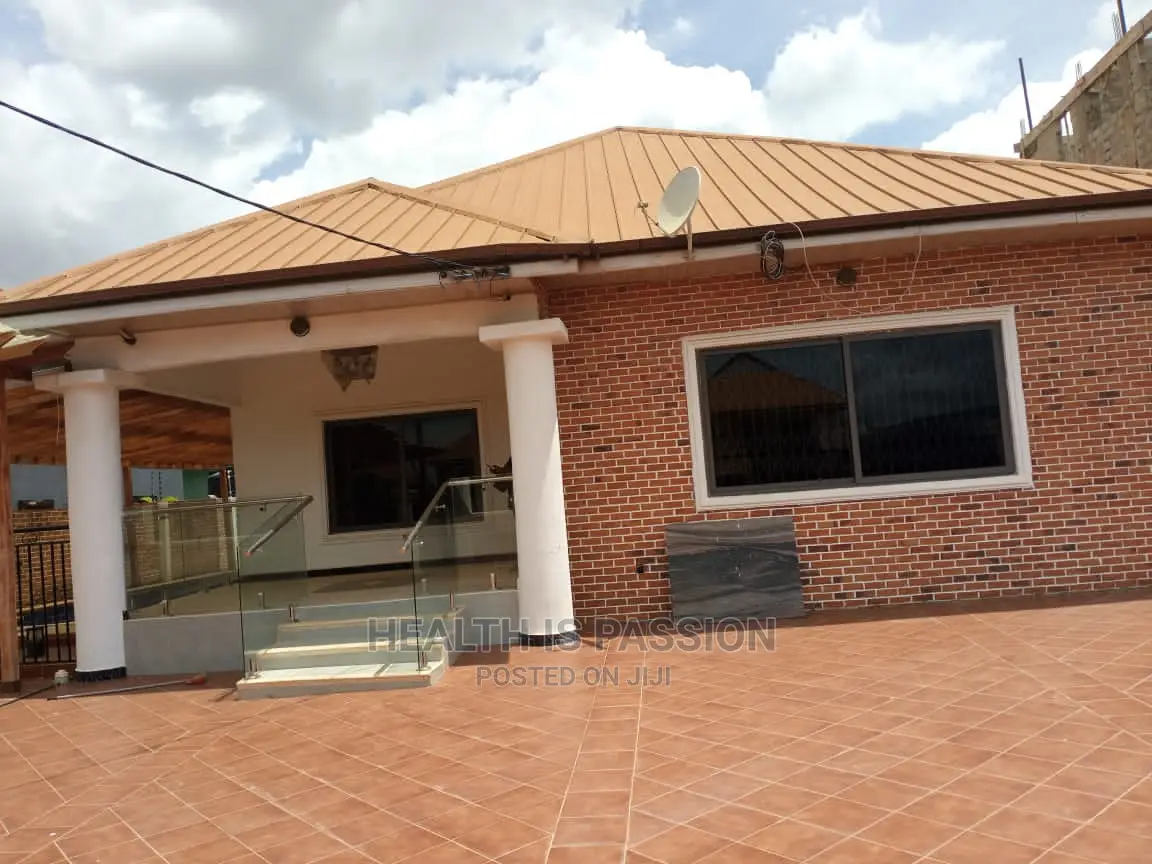 Furnished 9bdrm Apartment in Bortiano for sale in Bortiano