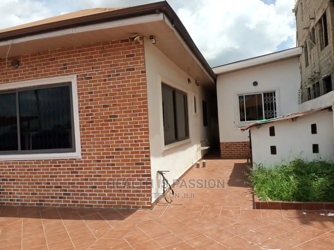 Furnished 9bdrm Apartment in Bortiano for sale in Bortiano