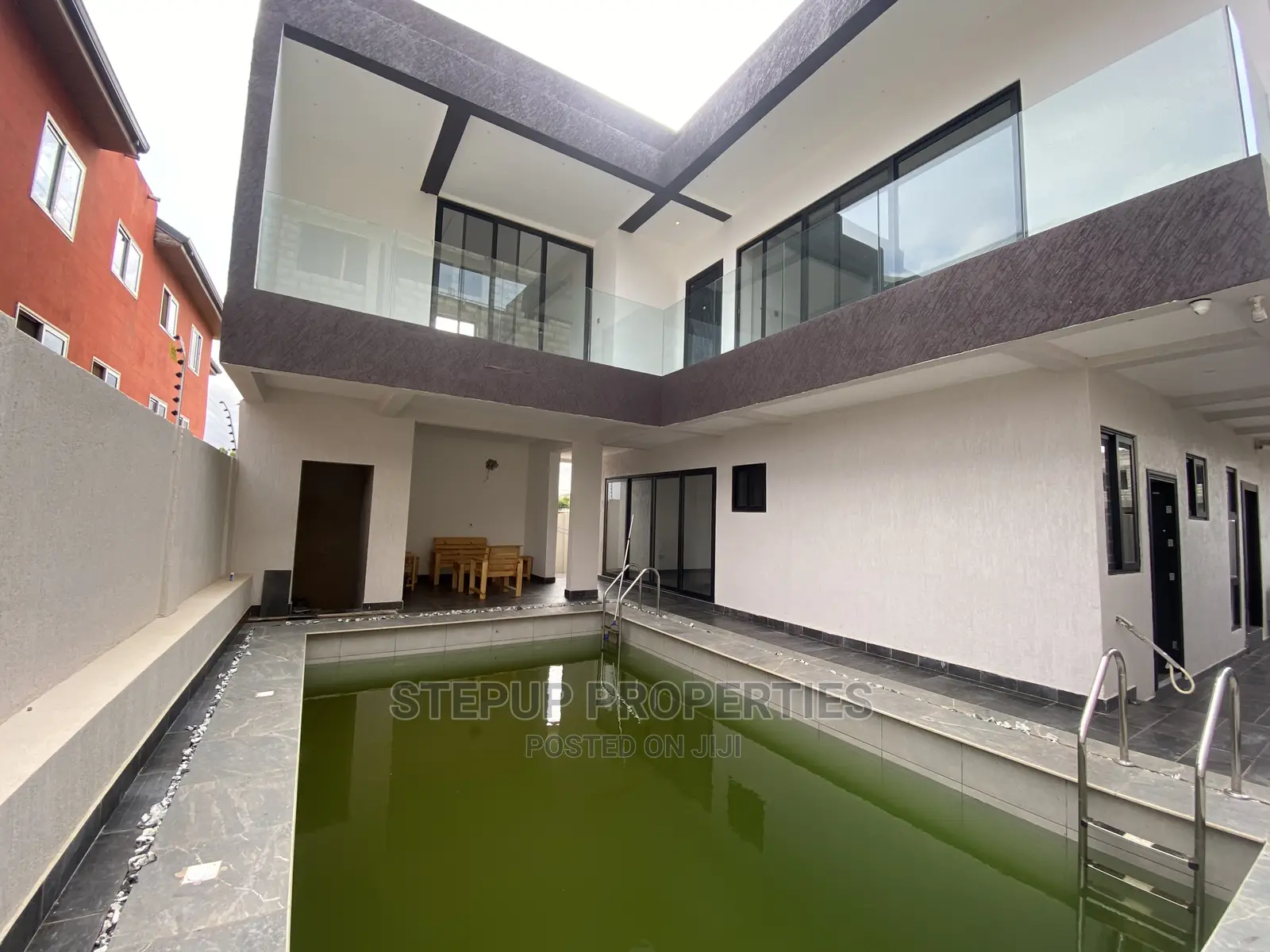 4bdrm House in Adenta for sale in Adenta